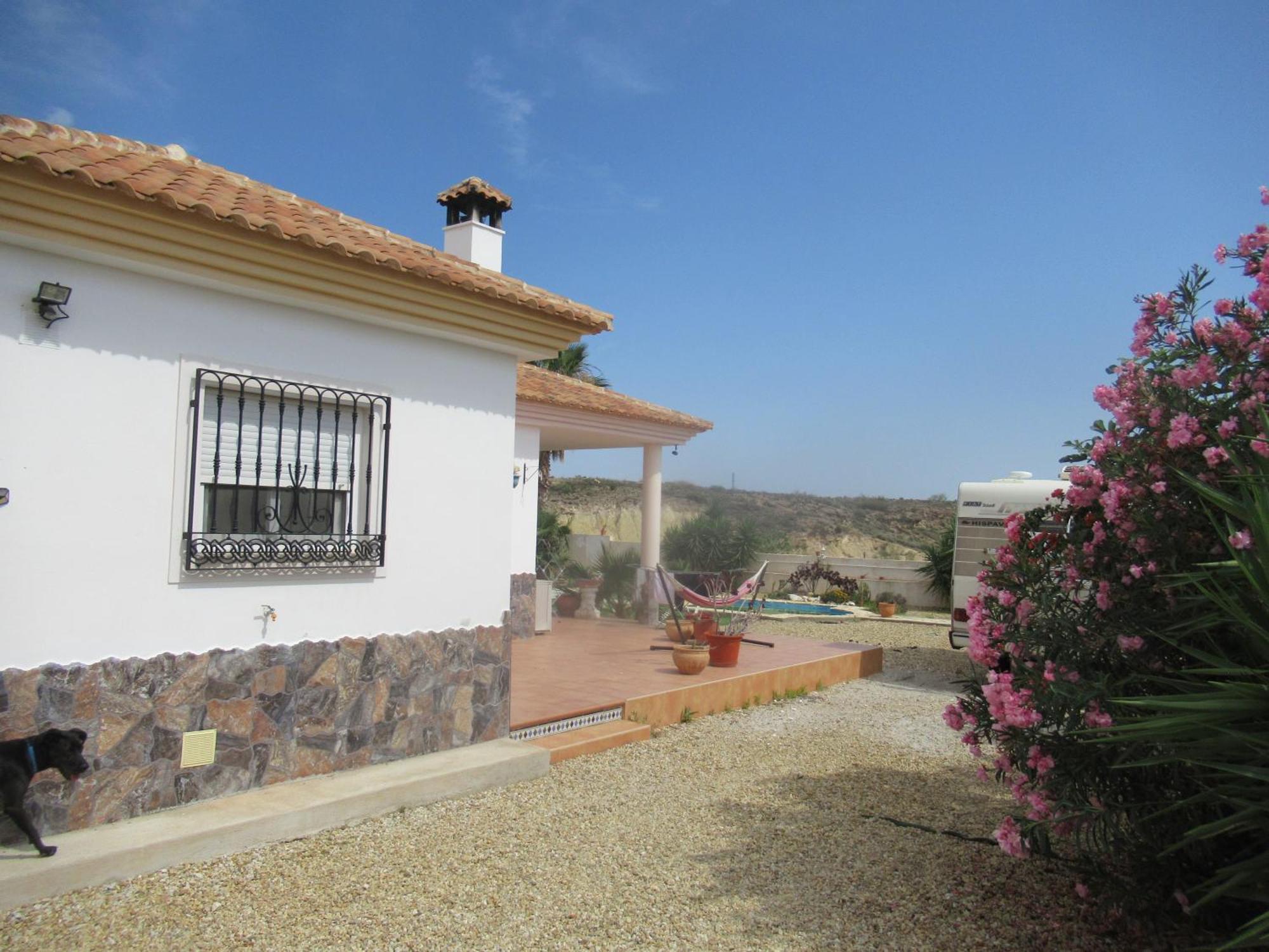 Lovely 1 Bedroom Attached With Kitchen But Private