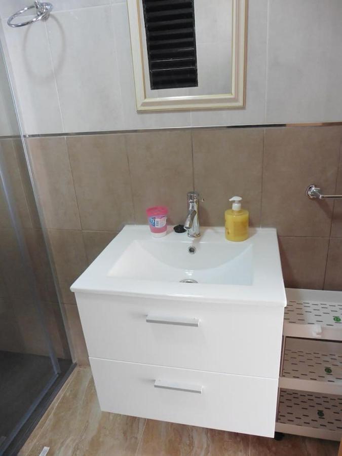 Lovely 1 Bedroom Attached With Kitchen But Private * Albox